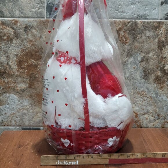 Valentines Day Gift Be Mine Bear Plush Love Heart in Gift Basket Stuffed Animal - Picture 10 of 16